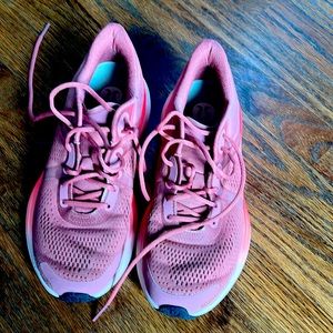 Lululemon sneakers 6.5